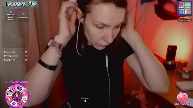 Snapshot of JohansonKatie chatting on 25, 2, 2025 JohansonKatie online show from 25, 2, 2025