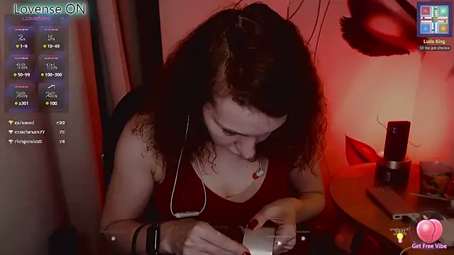 Snapshot of JohansonKatie chatting on 6, 3, 2025 JohansonKatie online show from 6, 3, 2025