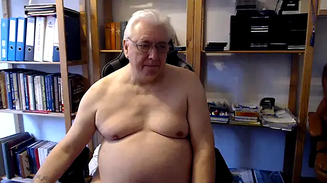 Snapshot of SchwanzhureXXL chatting on 10, 2, 2025 SchwanzhureXXL online show from 10, 2, 2025