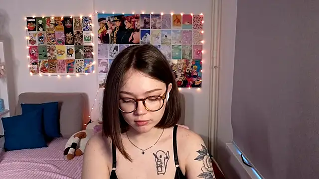 Snapshot of MilenaSaint chatting on 1, 3, 2025 MilenaSaint online show from 1, 3, 2025