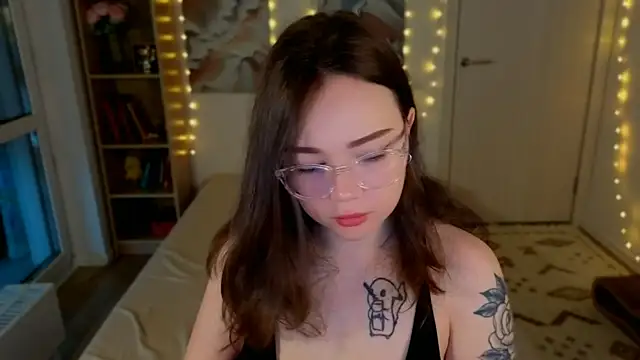 Snapshot of MilenaSaint chatting on 10, 6, 2026 MilenaSaint online show from 10, 6, 2026