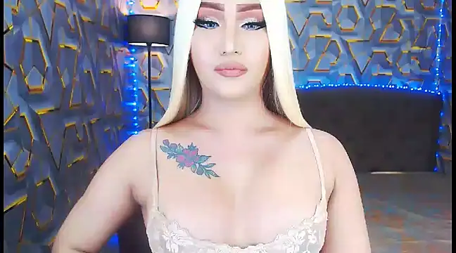 Snapshot of KylieMaxwellCaulfield_TS chatting on 24, 1, 2025 KylieMaxwellCaulfield TS online show from 24, 1, 2025