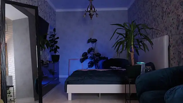 Snapshot of ClaraBendover chatting on 11, 11, 2025 ClaraBendover online show from 11, 11, 2025