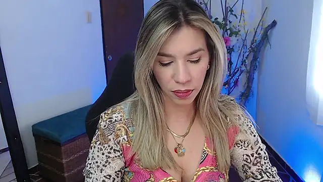 ms sofia x online show from 23, 10, 2025