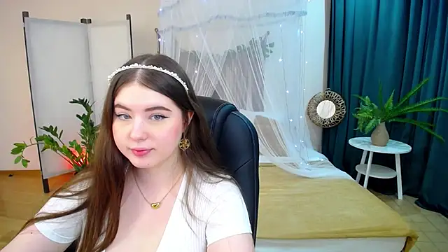 Snapshot of NicoleFoxery chatting on 8, 2, 2025 NicoleFoxery online show from 8, 2, 2025