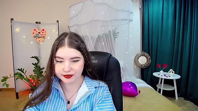 Snapshot of NicoleFoxery chatting on 13, 2, 2025 NicoleFoxery online show from 13, 2, 2025