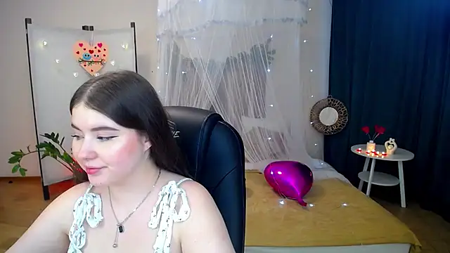 Snapshot of NicoleFoxery chatting on 14, 2, 2025 NicoleFoxery online show from 14, 2, 2025