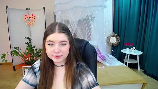 Snapshot of NicoleFoxery chatting on 24, 2, 2025 NicoleFoxery online show from 24, 2, 2025