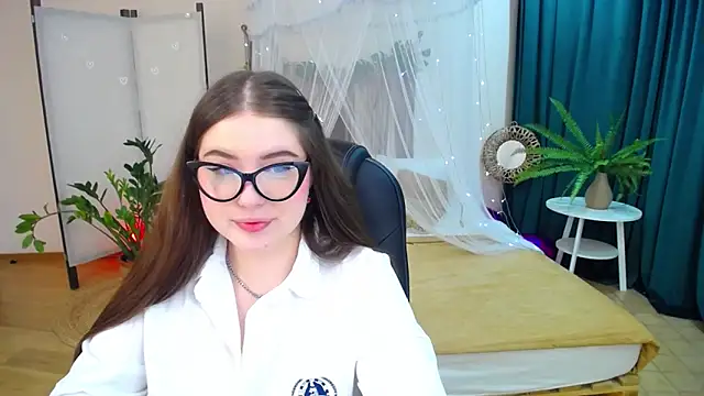 Snapshot of NicoleFoxery chatting on 7, 3, 2025 NicoleFoxery online show from 7, 3, 2025