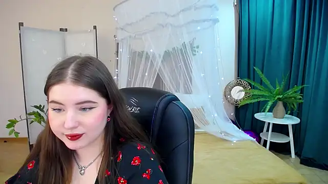 Snapshot of NicoleFoxery chatting on 9, 3, 2025 NicoleFoxery online show from 9, 3, 2025