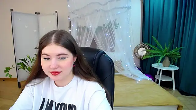 Snapshot of NicoleFoxery chatting on 9, 3, 2025 NicoleFoxery online show from 9, 3, 2025