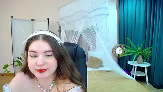 Snapshot of NicoleFoxery chatting on 12, 3, 2025 NicoleFoxery online show from 12, 3, 2025