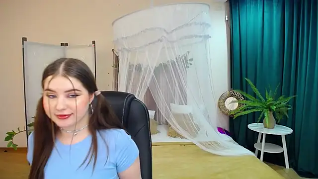 Snapshot of NicoleFoxery chatting on 20, 3, 2025 NicoleFoxery online show from 20, 3, 2025