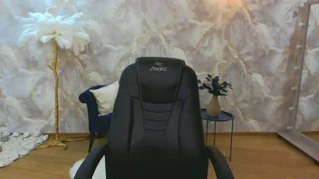 Snapshot of NicoleFoxery chatting on 13, 9, 2025 NicoleFoxery online show from 13, 9, 2025