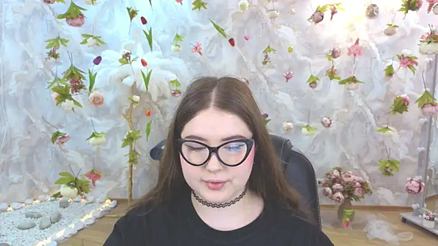 Snapshot of NicoleFoxery chatting on 27, 5, 2026 NicoleFoxery online show from 27, 5, 2026
