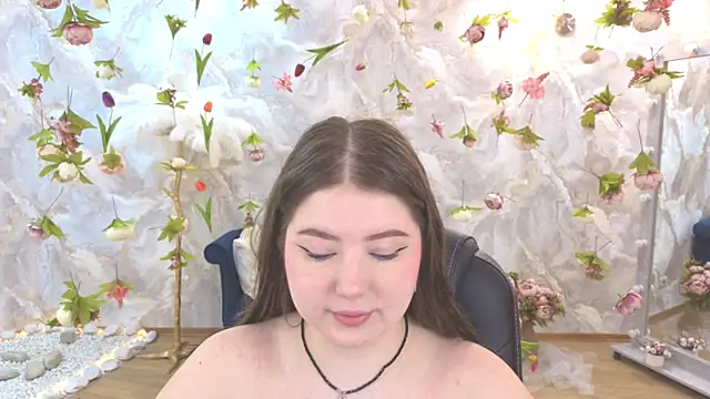 Snapshot of NicoleFoxery chatting on 21, 6, 2026 NicoleFoxery online show from 21, 6, 2026