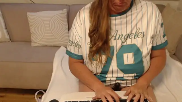 Snapshot of KimMitchelli chatting on 22, 5, 2026 KimMitchelli online show from 22, 5, 2026