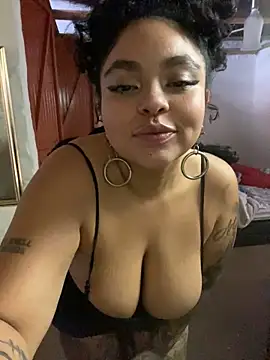 Snapshot of PrincessLauren420 chatting on 19, 2, 2025 PrincessLauren420 online show from 19, 2, 2025