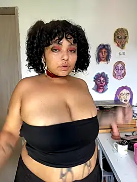 Snapshot of PrincessLauren420 chatting on 3, 10, 2025 PrincessLauren420 online show from 3, 10, 2025