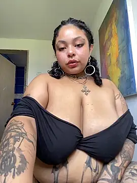 Snapshot of PrincessLauren420 chatting on 15, 10, 2025 PrincessLauren420 online show from 15, 10, 2025