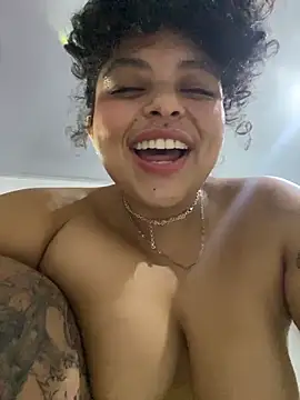 Snapshot of PrincessLauren420 chatting on 22, 10, 2025 PrincessLauren420 online show from 22, 10, 2025