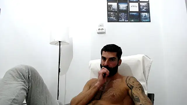 Snapshot of Verycutex chatting on 4, 10, 2025 Verycutex online show from 4, 10, 2025