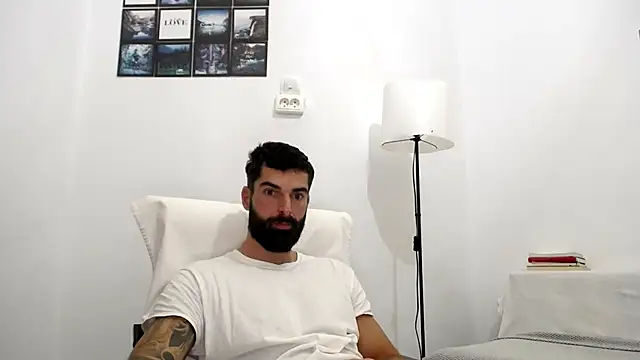 Snapshot of Verycutex chatting on 21, 10, 2025 Verycutex online show from 21, 10, 2025