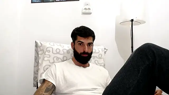 Snapshot of Verycutex chatting on 12, 11, 2025 Verycutex online show from 12, 11, 2025