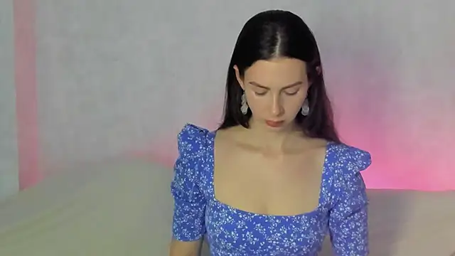 Snapshot of Teresa_Hardly chatting on 13, 11, 2025 Teresa Hardly online show from 13, 11, 2025