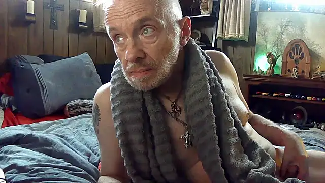 Snapshot of Makowboy chatting on 22, 3, 2026 Makowboy online show from 22, 3, 2026