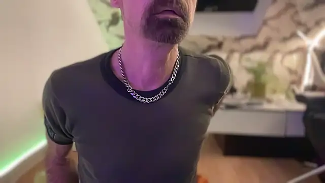 Snapshot of Sportparis4 chatting on 16, 12, 2025 Sportparis4 online show from 16, 12, 2025