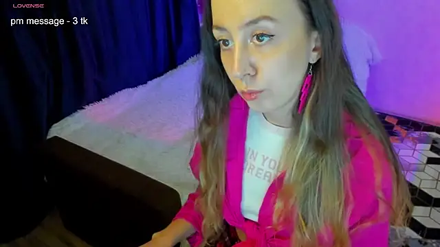 CurlySteph online show from 1, 2, 2025