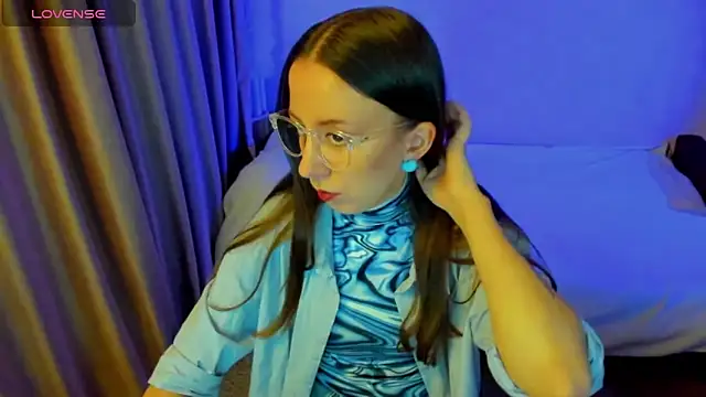 CurlySteph online show from 15, 4, 2026