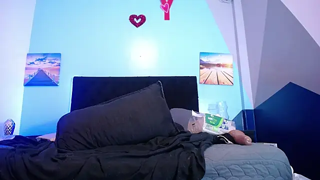 Snapshot of juanses_n_toro chatting on 10, 3, 2025 juanses n toro online show from 10, 3, 2025