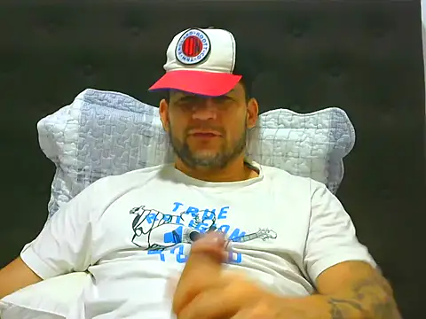 Snapshot of altenori112 chatting on 25, 5, 2026 altenori112 online show from 25, 5, 2026
