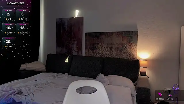 Megan Nilson online show from 15, 3, 2025