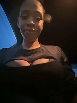 Snapshot of Cum2Charm chatting on 13, 2, 2025 Cum2Charm online show from 13, 2, 2025