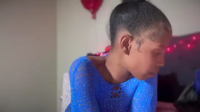 Snapshot of Cum2Charm chatting on 7, 3, 2025 Cum2Charm online show from 7, 3, 2025