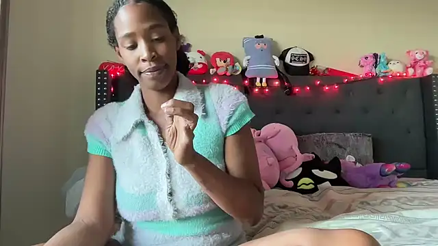 Snapshot of Cum2Charm chatting on 30, 9, 2025 Cum2Charm online show from 30, 9, 2025