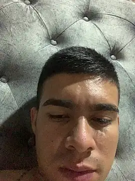 Yordy xx online show from 28, 4, 2026