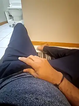 Snapshot of YourPersonall chatting on 8, 3, 2025 YourPersonall online show from 8, 3, 2025