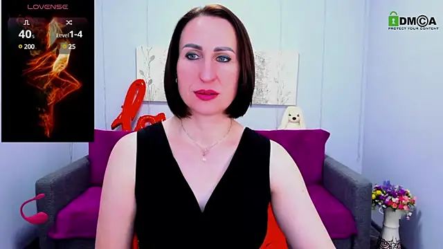 Nia Smithh online show from 8, 3, 2025