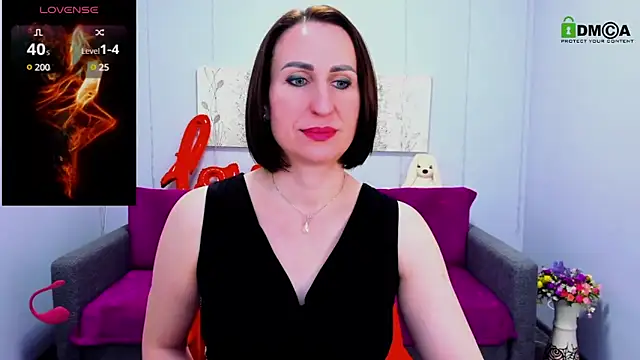 Nia Smithh online show from 8, 3, 2025