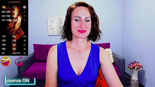 Nia Smithh online show from 24, 9, 2025