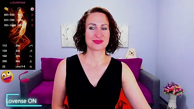 Nia Smithh online show from 27, 9, 2025