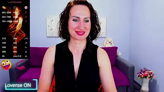 Nia Smithh online show from 4, 10, 2025