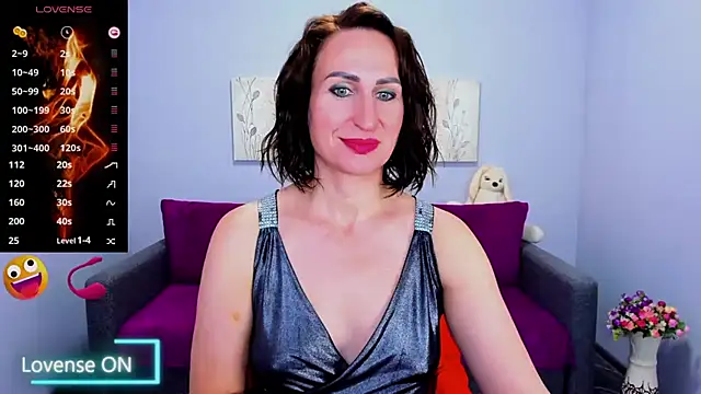 Nia Smithh online show from 8, 10, 2025