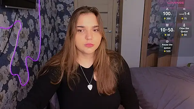  momiji  online show from 12, 4, 2026