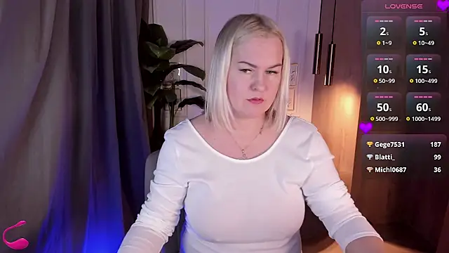 YolandaKiss online show from 22, 2, 2025