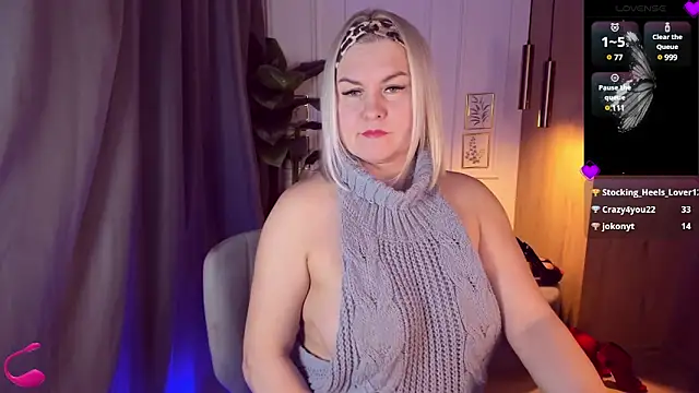 YolandaKiss online show from 6, 3, 2025